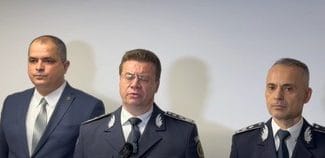 Știri de azi | Şeful Poliţiei Române: În perioada imediat următoare vor fi efectuate analize cu privire la toate cazurile de violenţă domestică, măsurile concrete luate pentru protecţia victimelor/ Facem apel la victime să accepte monitorizarea prin dispozitiv electron - Știri de azi | 