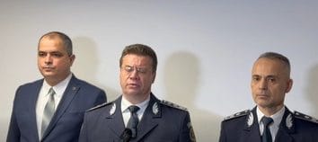 Știri de azi | Şeful Poliţiei Române: În perioada imediat următoare vor fi efectuate analize cu privire la toate cazurile de violenţă domestică, măsurile concrete luate pentru protecţia victimelor/ Facem apel la victime să accepte monitorizarea prin dispozitiv electron - Știri de azi | 