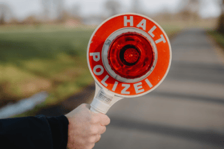 polizei-germania-tw2png - Știri de azi Știri de azi | Un cuplu, surprins făcând sex la 140 de km/h pe o autostradă, în Germania - Știri de azi |