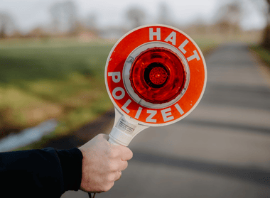 polizei-germania-tw2png - Știri de azi Știri de azi | Un cuplu, surprins făcând sex la 140 de km/h pe o autostradă, în Germania - Știri de azi |