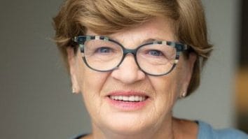 Știri de azi | Cercetătorul Maria Puiu: Genomica ne ajută să umanizăm medicina, să creăm o punte între pacient, cercetare şi politica publică, una care trebuie să facă în aşa fel încât genomica să ajungă la patul bolnavului - Știri de azi | 