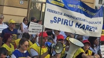Știri de azi | Ministrul Educaţiei: Aştept de la profesorii nemulţumiţi, cei care doresc să protesteze, să protesteze un pic într-un alt mod şi cu alte conţinuturi, fiindcă societatea se uită la noi - Știri de azi | 