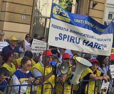 Știri de azi | Ministrul Educaţiei: Aştept de la profesorii nemulţumiţi, cei care doresc să protesteze, să protesteze un pic într-un alt mod şi cu alte conţinuturi, fiindcă societatea se uită la noi - Știri de azi | 
