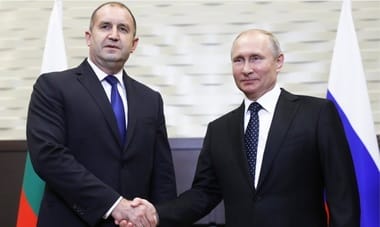 radev-putin-twjpg - Știri de azi Știri de azi | Preşedintele bulgar Rumen Radev cere eliberarea din închisoare a lui Sarkozy, evocând ”contribuţia” acestuia la eliberarea celor cinci infirmiere bulgare în Libia, condamnate la moarte cu privire la infectarea a 450 de copii cu HIV - Știri de azi |