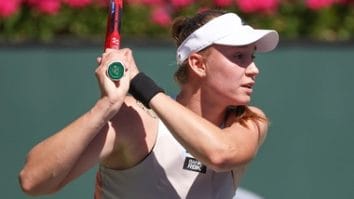 Știri de azi | Turneul Campioanelor: Rîbakina a învins-o pe Swiatek şi este în semifinale / Anisimova a dispus de Keys - Știri de azi | 