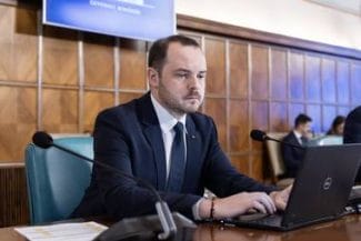 Știri de azi | Alexandru Rogobete anunţă că se lucrează la o platformă digitală prin care să se ceară feedback de la angajaţii din sistemul medical şi de la pacienţi: Vreau ca fiecare schimbare să ţină cont de voi - Știri de azi | 