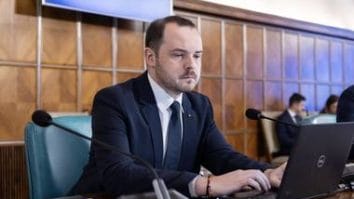 Știri de azi | Alexandru Rogobete anunţă că se lucrează la o platformă digitală prin care să se ceară feedback de la angajaţii din sistemul medical şi de la pacienţi: Vreau ca fiecare schimbare să ţină cont de voi - Știri de azi | 