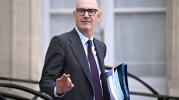 Știri de azi | Shein, ameninţat cu interzicerea în Franţa, din cauza vânzării unor păpuşi sexuale care arată ca nişte copii - Știri de azi | 