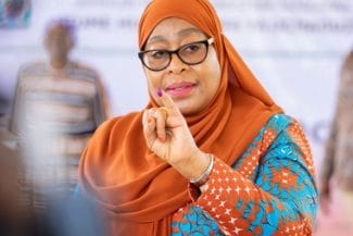 Știri de azi | Samia Suluhu Hassan a câştigat alegerile prezidenţiale în Tanzania cu 98% din voturi. Rezultatele sunt o „parodie a democraţiei”, spune principalul partid de opoziţie - Știri de azi | 