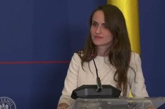 Știri de azi | Oana Ţoiu: România se ţine de cuvânt / Încălcarea şi eludarea sancţiunilor internaţionale împotriva Rusiei devine infracţiune gravă, de competenţa DIICOT / Acţiunea şi asumarea clară pot să asigure partenerii că nu suntem şovăielnici pe subiect - Știri de azi | 
