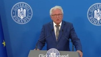 Știri de azi | Armin Papperger, CEO al Companiei Rheinmetall AG: Rheinmetall-Victoria SA va fi cea mai modernă companie din lume pentru producerea de pulberi cu bază dublă / Strategia, ca România să facă parte integrantă din ecosistemul european şi cel NATO - Știri de azi | 