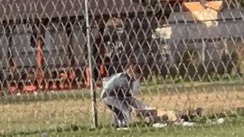 Știri de azi | Anchetă a Poliţiei Bihor, după apariţia în spaţiul public a unor imagini cu un bărbat care ar fi fost bătut de un angajat în curtea unui centru pentru persoanele cu dizabilităţi/ Poliţiştii au deschis dosar penal pentru purtare abuzivă - Știri de azi | 