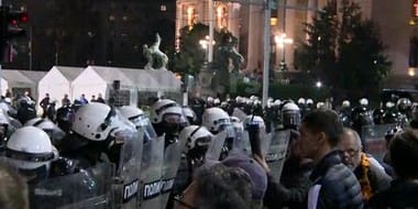 Știri de azi | Oponenţii şi susţinătorii preşedintelui Serbiei s-au încăierat la Belgrad - Știri de azi | 
