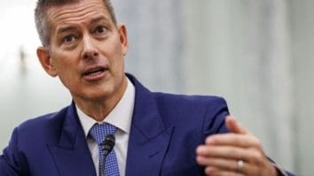 Știri de azi | Transporturile aeriene din SUA, aproape paralizate din cauza blocajului guvernamental, avertizează secretarul Transporturilor - Știri de azi | 