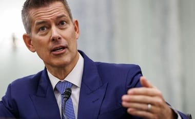 Știri de azi | Transporturile aeriene din SUA, aproape paralizate din cauza blocajului guvernamental, avertizează secretarul Transporturilor - Știri de azi | 