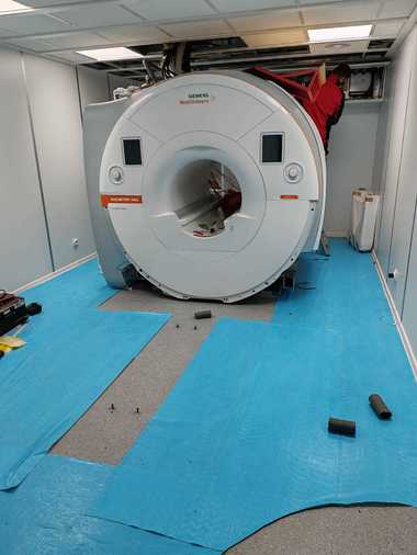 sistem-rezonanta-spital-turdajpg - Știri de azi Știri de azi | Spitalul Municipal Turda a achiziţionat un sistem de imagistică cu rezonanţă magnetică. Consiliul Judeţean Cluj a acordat o finanţare de 3 milioane de lei - Știri de azi |