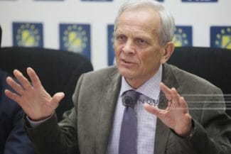 stolojan-inq-liviu-chircajpg - Știri de azi Știri de azi | Theodor Stolojan: Bolojan nu poate fi jucat pe degete. Rămâne premier până în 2027 / Niciun partid nu vrea să rupă coaliţia, pe fond. Nici PSD-ul nu îşi doreşte acest lucru - Știri de azi |