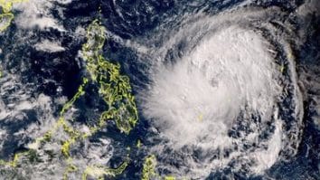 Știri de azi | Filipine aşteaptă super-taifunul Fung-wong, la o săptămână după ce taifunul Kalmaegi a provocat peste 200 de decese - Știri de azi | 