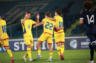 Știri de azi | Dueluri cu Finlanda şi Spania pentru naţionala de tineret. Lotul convocat de selecţionerul Costin Curelea - Știri de azi | 