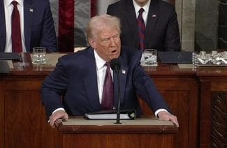 trump-congres-discurs-capturajpg - Știri de azi Știri de azi | Record istoric. Paralizia bugetară din SUA a intrat în a 36-a zi, perturbând viaţa a milioane de americani. Senatorii republicani sunt într-un rar dezacord public cu preşedintele, care îndeamnă la renunţarea unei reguli de vot - Știri de azi |