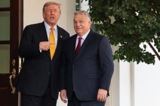 trump-orban-tw1jpg - Știri de azi Știri de azi | Trump cere UE să respecte Ungaria şi pe Orban. ”Uitaţi-vă la ceea ce i s-a întîmplat Europei cu imigraţia. Ei au oameni care inundă Europa de peste tot, iar asta dăunează” - Știri de azi |