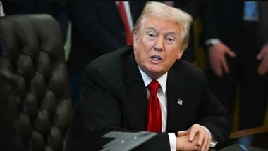 trump-plan-b-taxe-curtea-suprema-twjpg - Știri de azi Știri de azi | Trump se gândeşte la un ”plan B” în cazul în care Curtea Supremă a SUA îi invalidează taxele vamale. Guvernul său se teme că va fi obligat să restituie sumele încasate şi că va pierde o pârghie de presiune asupra restului lumii - Știri de azi |