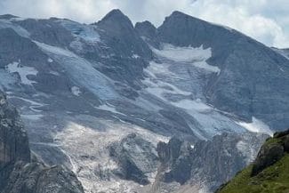 twitterjpg - Știri de azi Știri de azi | Italia – Cinci alpinişti germani, dintre care unul în vârstă de 17 ani, au murit într-o avalanşă - Știri de azi |