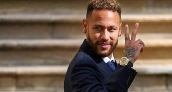 Știri de azi | Neymar s-a înfuriat pe arbitru şi pe antrenor şi este acuzat că grăbeşte retrogradarea echipei Santos - Știri de azi | 