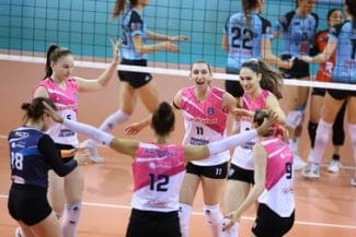 vol-crjpg - Știri de azi Știri de azi | Volei feminin: CSO Voluntari, victorie cu Corona Braşov şi este singura neînvinsă în Divizia A; la masculin, campioana Dinamo a pierdut la debut - Știri de azi |