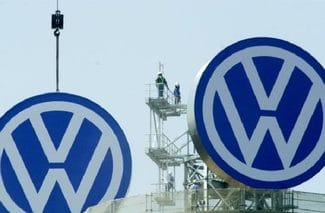 Știri de azi | Volkswagen anunţă reluarea livrărilor de cipuri Nexperia, după blocajul comercial dintre China şi Olanda - Știri de azi | 