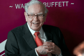 Știri de azi | Berkshire Hathaway acumulează un nivel record de numerar, semnalând prudenţă înainte de retragerea lui Warren Buffett - Știri de azi | 