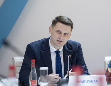 Știri de azi | Mircea Abrudean: Eu nu cred că se gândeşte nimeni din PNL să-l schimbe pe premierul Bolojan, pentru că nu există niciun motiv - Știri de azi | 