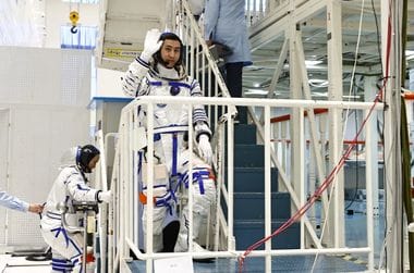 wu-fei-face-cu-manajpg - Știri de azi Știri de azi | China a trimis cel mai tânăr astronaut al său şi patru şoareci la staţia spaţială Tiangong - Știri de azi |